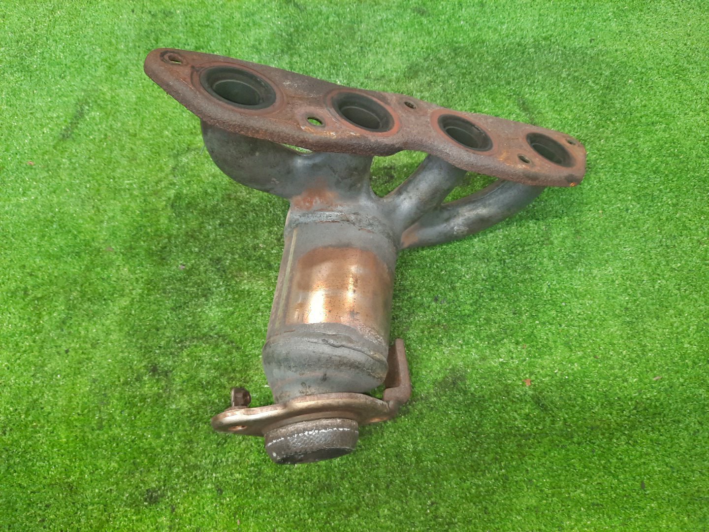 Коллектор выпускной TOYOTA PROBOX NCP59G 1NZ-FE 2 ракурс