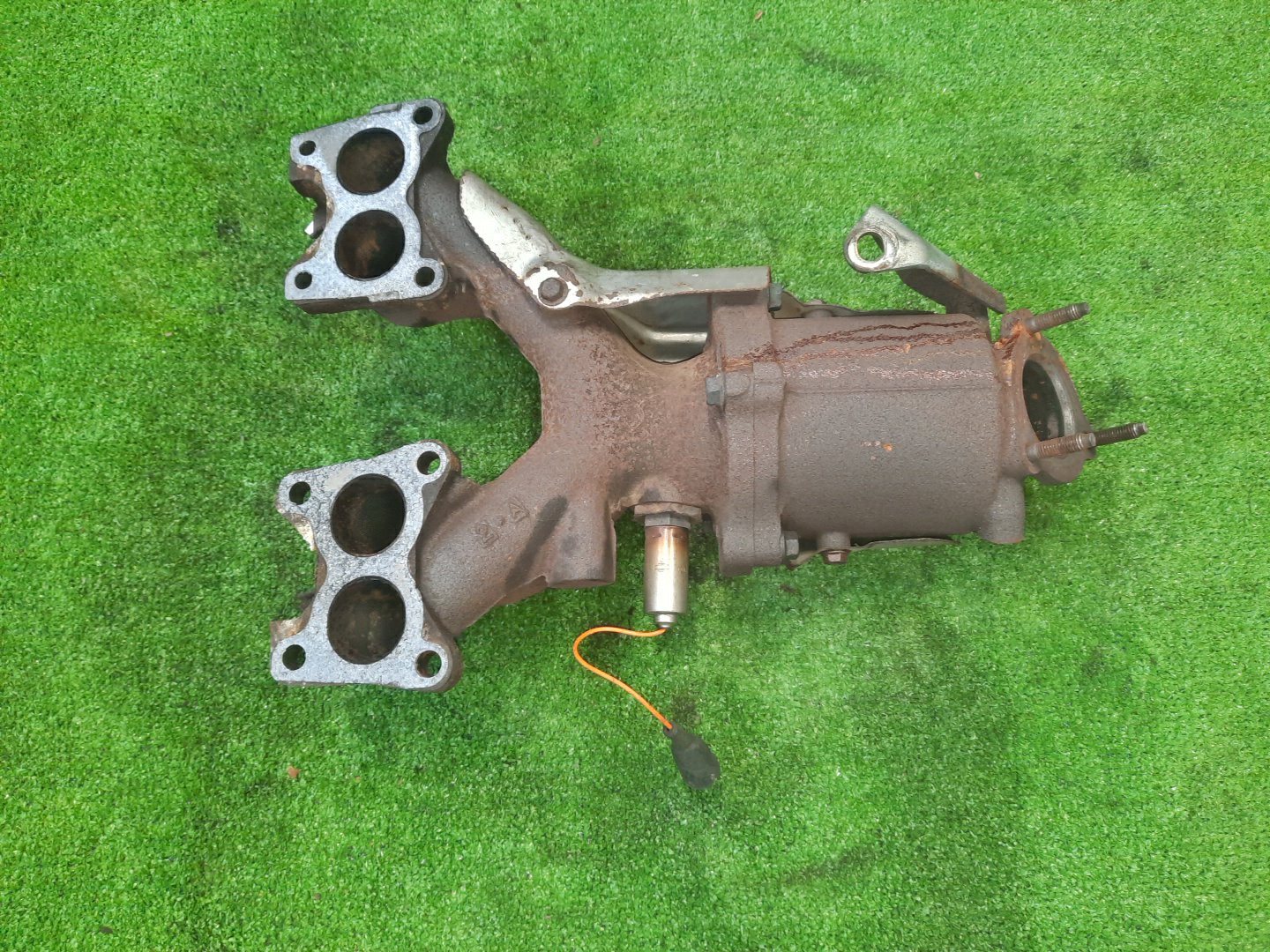 Коллектор выпускной NISSAN PRESEA R11 GA15DE 2 ракурс