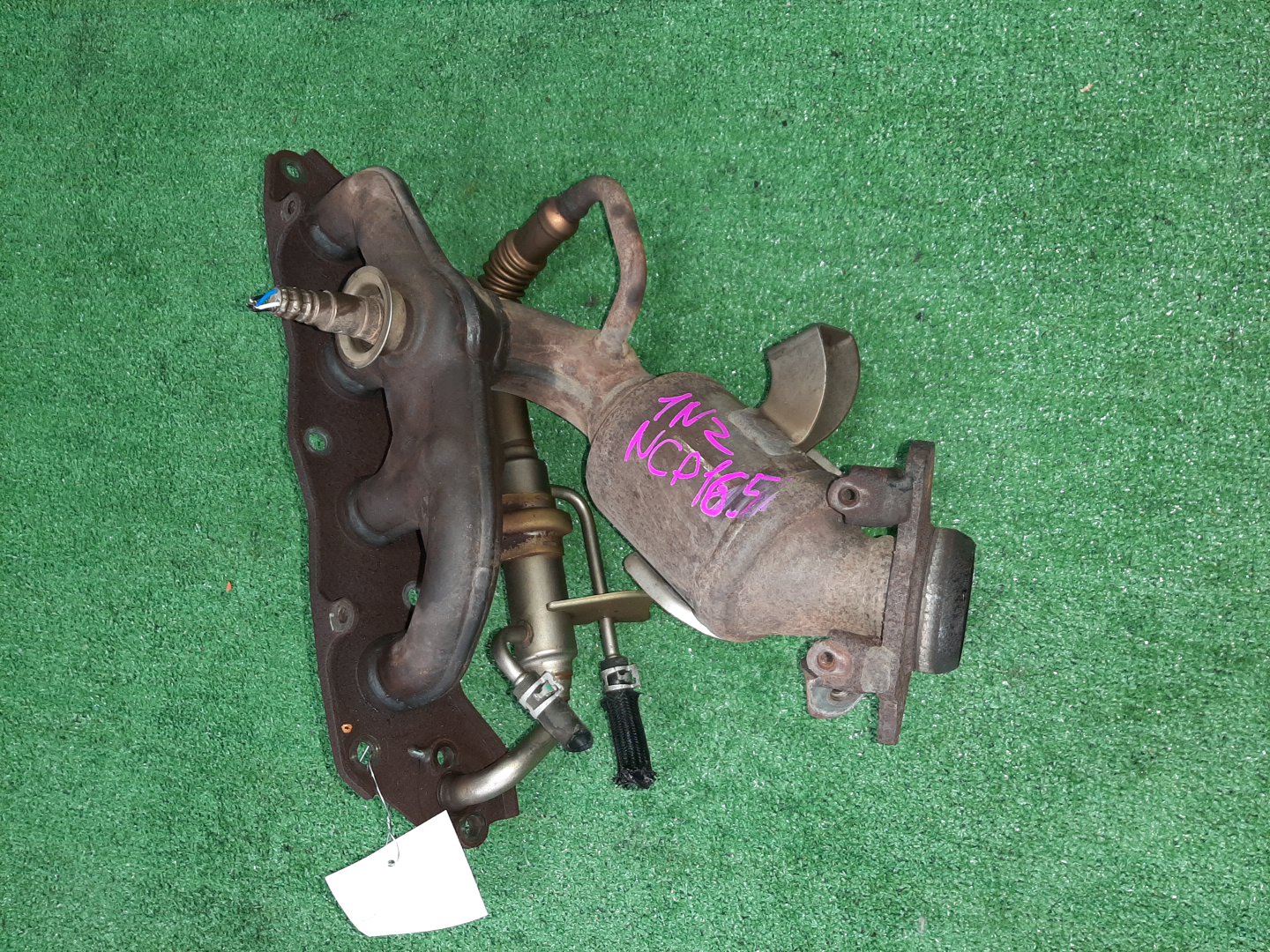 Коллектор выпускной TOYOTA PROBOX NCP165V 1NZ-FE 1 ракурс Коллектор выпускной TOYOTA PROBOX NCP165V 1NZ-FE 1 ракурс
