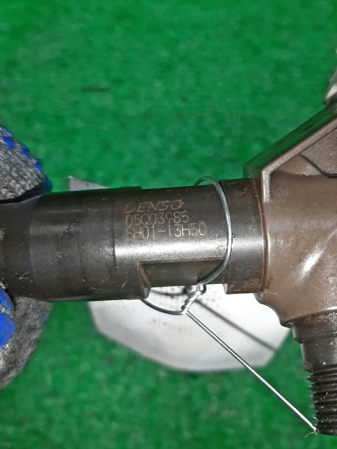 Форсунка MAZDA ATENZA GJ2FP SH-VPTR SH01-13H50 3 ракурс