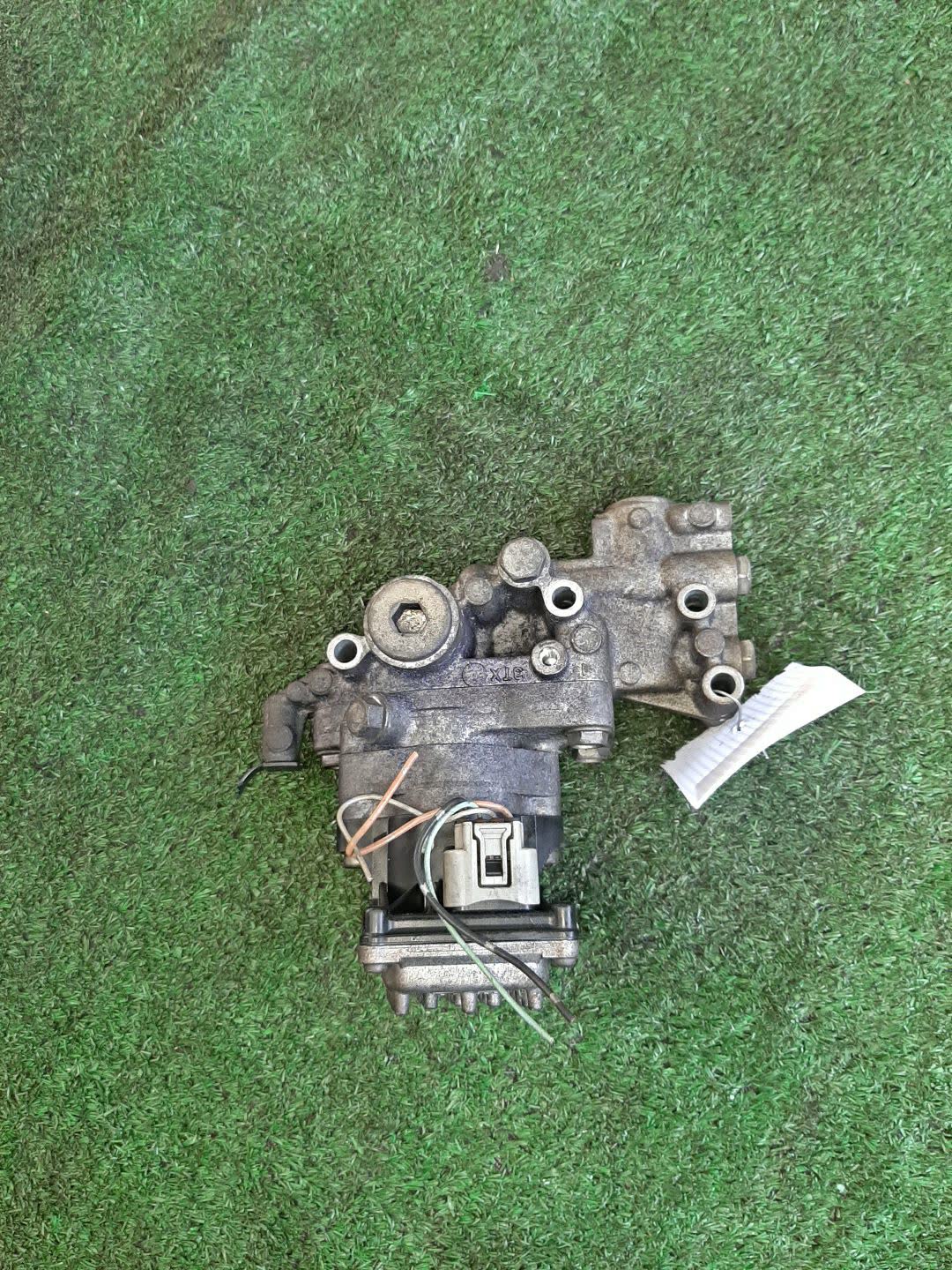 Клапан NISSAN SERENA C26 MR20DD 2 ракурс