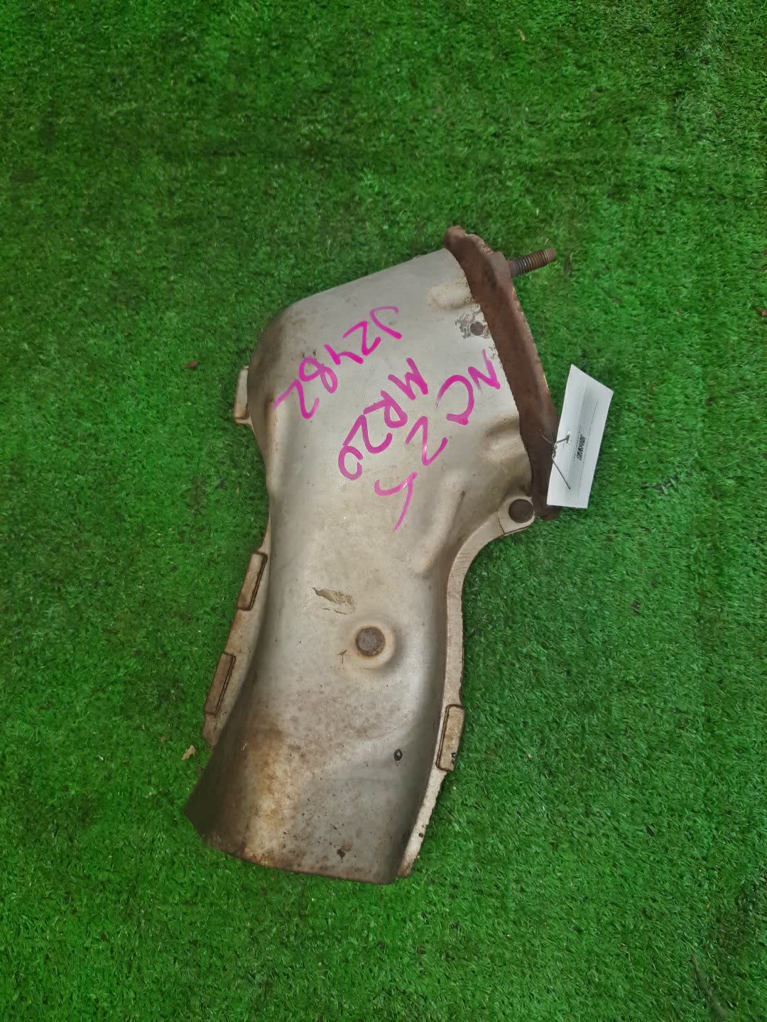 Катализатор NISSAN SERENA NC25 MR20DE J2482 1 ракурс