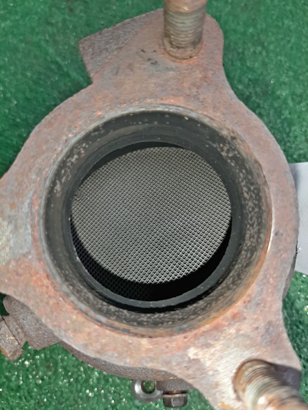 Катализатор NISSAN PRIMERA P11 SR18DE J7410 3 ракурс