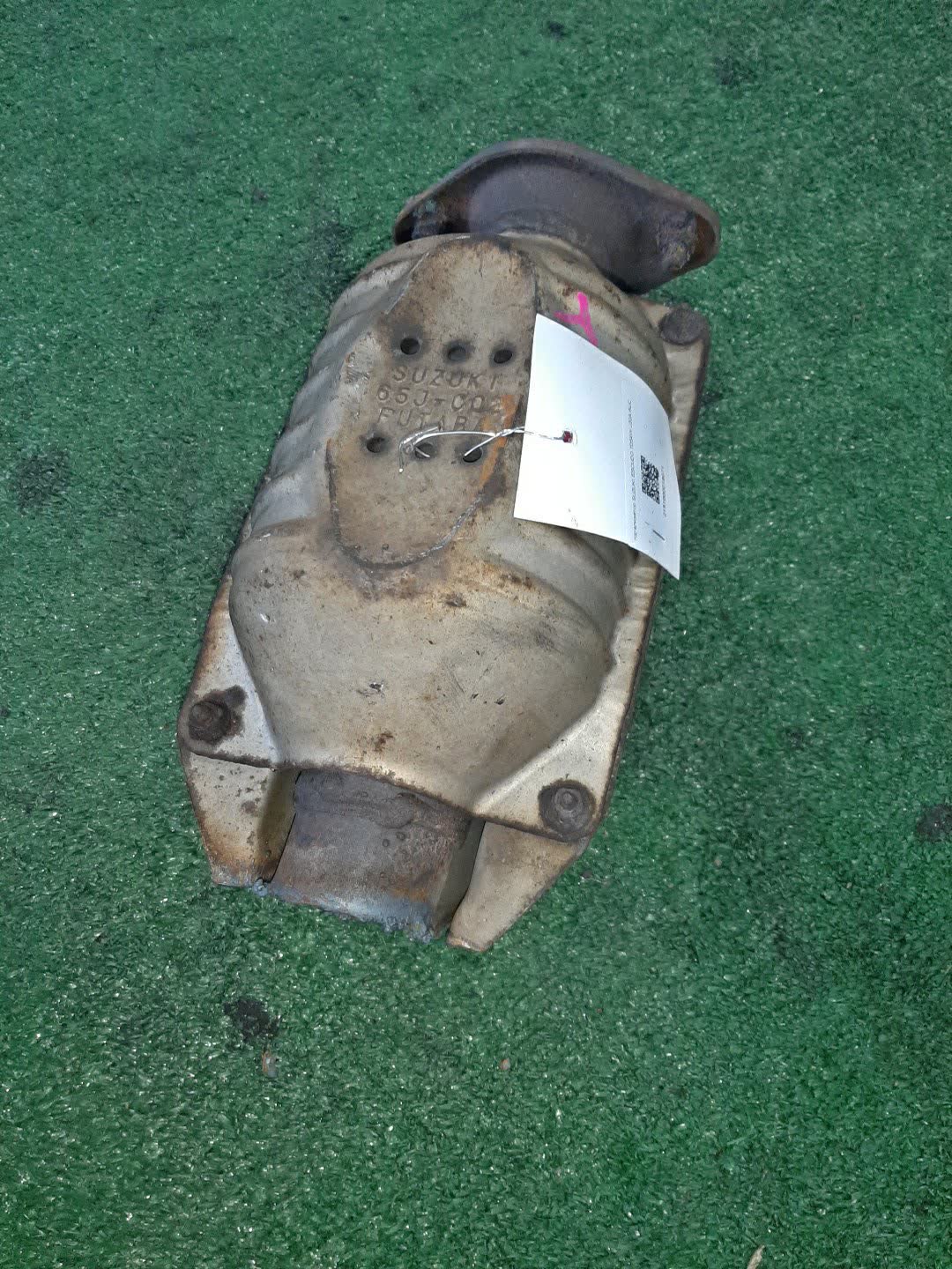 Катализатор  SUZUKI ESCUDO TD54W J20A 1 ракурс