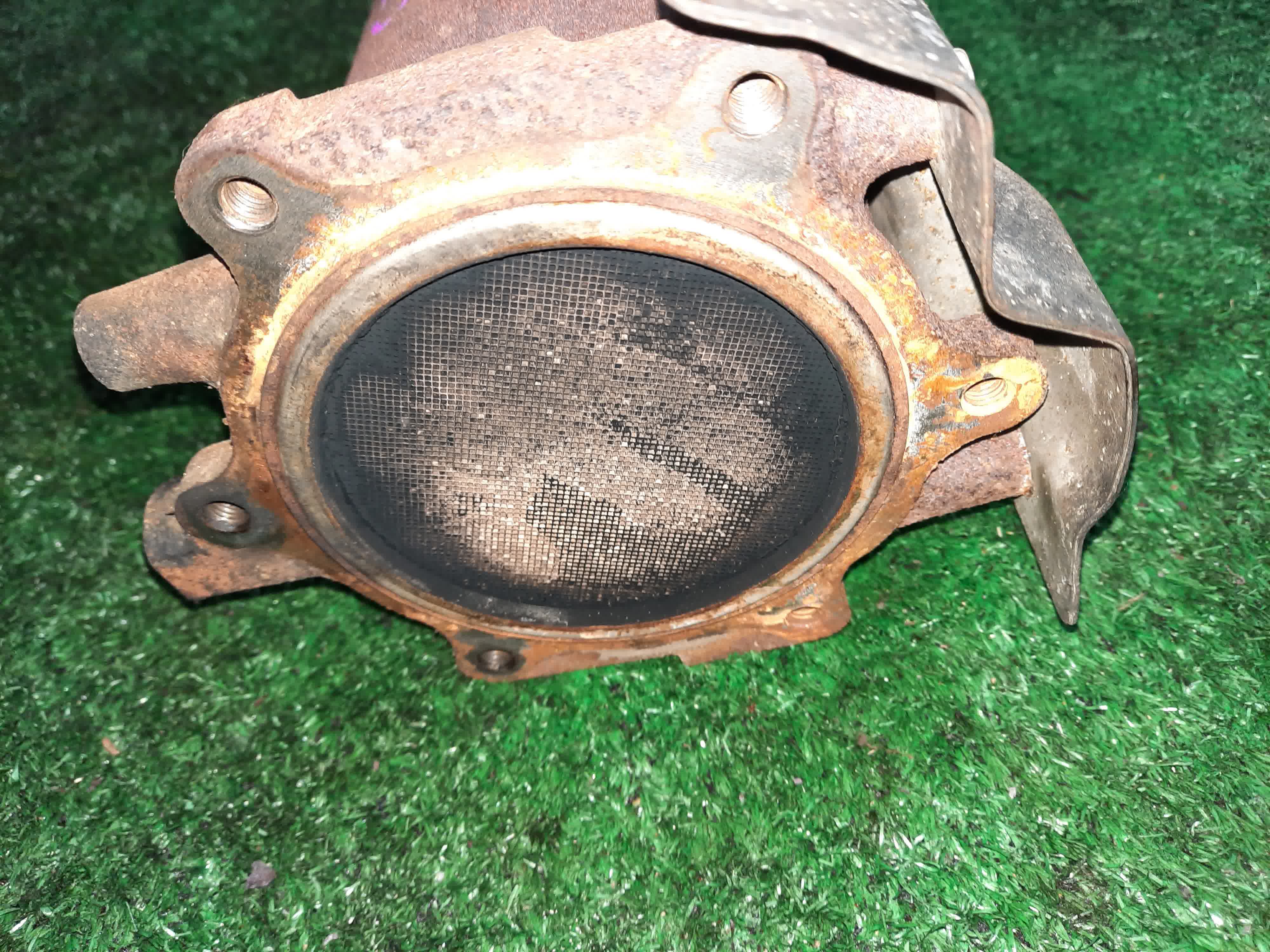 Катализатор NISSAN PRESAGE VNU30 YD25DDTI K0142 2 ракурс