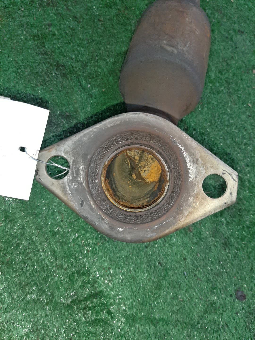 Катализатор TOYOTA VITZ NSP130 1NR-FE 2 ракурс