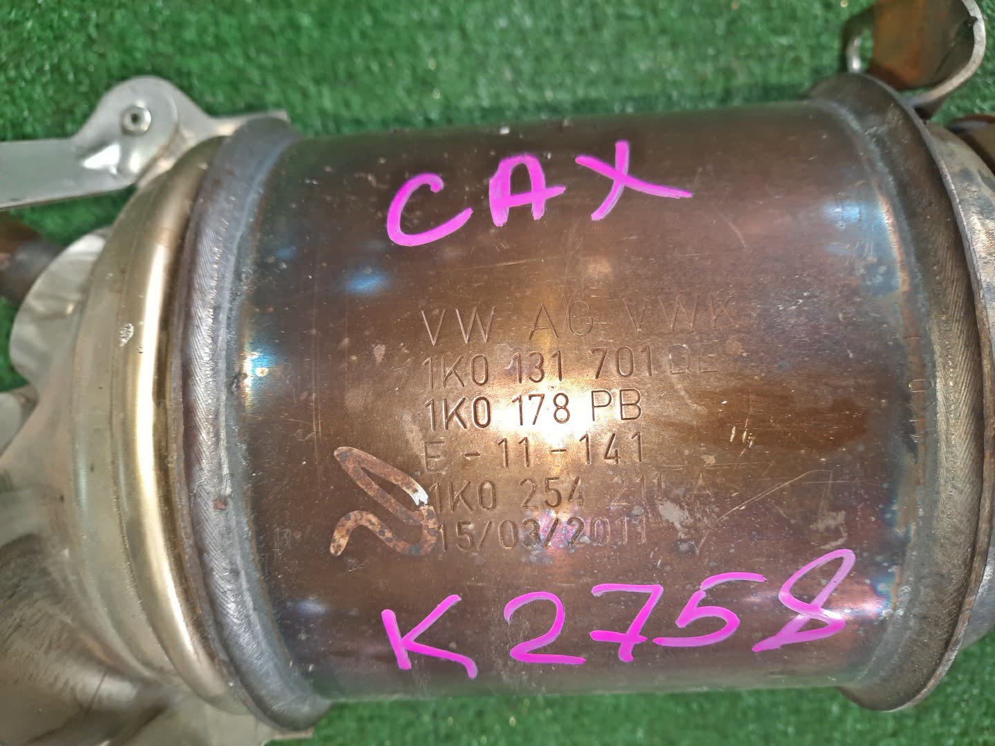 Катализатор VOLKSWAGEN GOLF 1K1 CAX K2758 2 ракурс