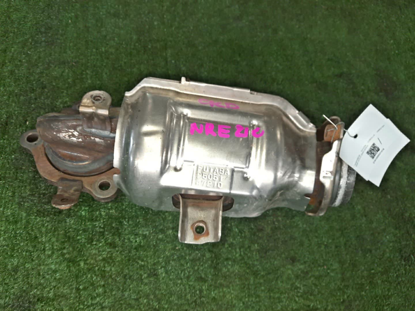 Катализатор TOYOTA COROLLA NRE210H 25051-47210 1 ракурс