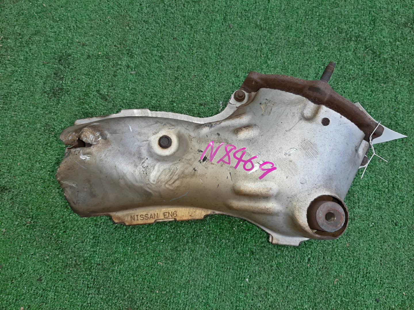 Катализатор NISSAN SERENA NC25 MR20DE N8469 1 ракурс
