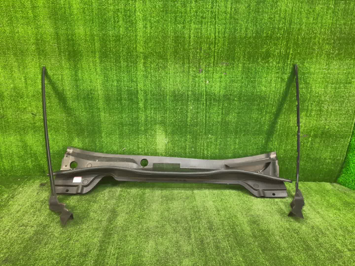 Планка на стеклоочиститель LEXUS UX300E, UX200, UX250H KMA10, MZAA10, MZAH10 55781-76070 1 ракурс