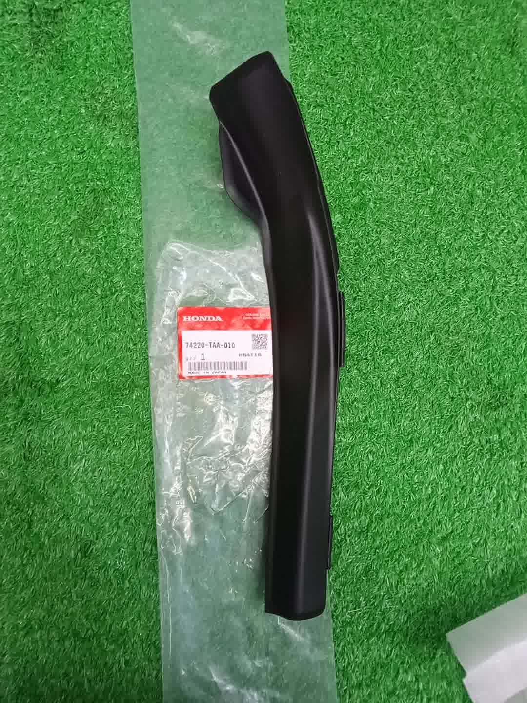 Планка на стеклоочиститель правая HONDA STEPWGN RP5 74220-TAA-010 2 ракурс