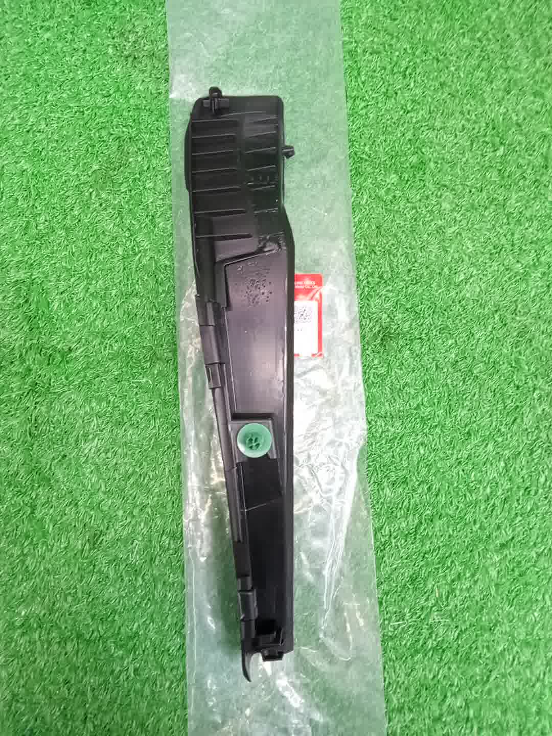Планка на стеклоочиститель правая HONDA STEPWGN RP5 74220-TAA-010 4 ракурс
