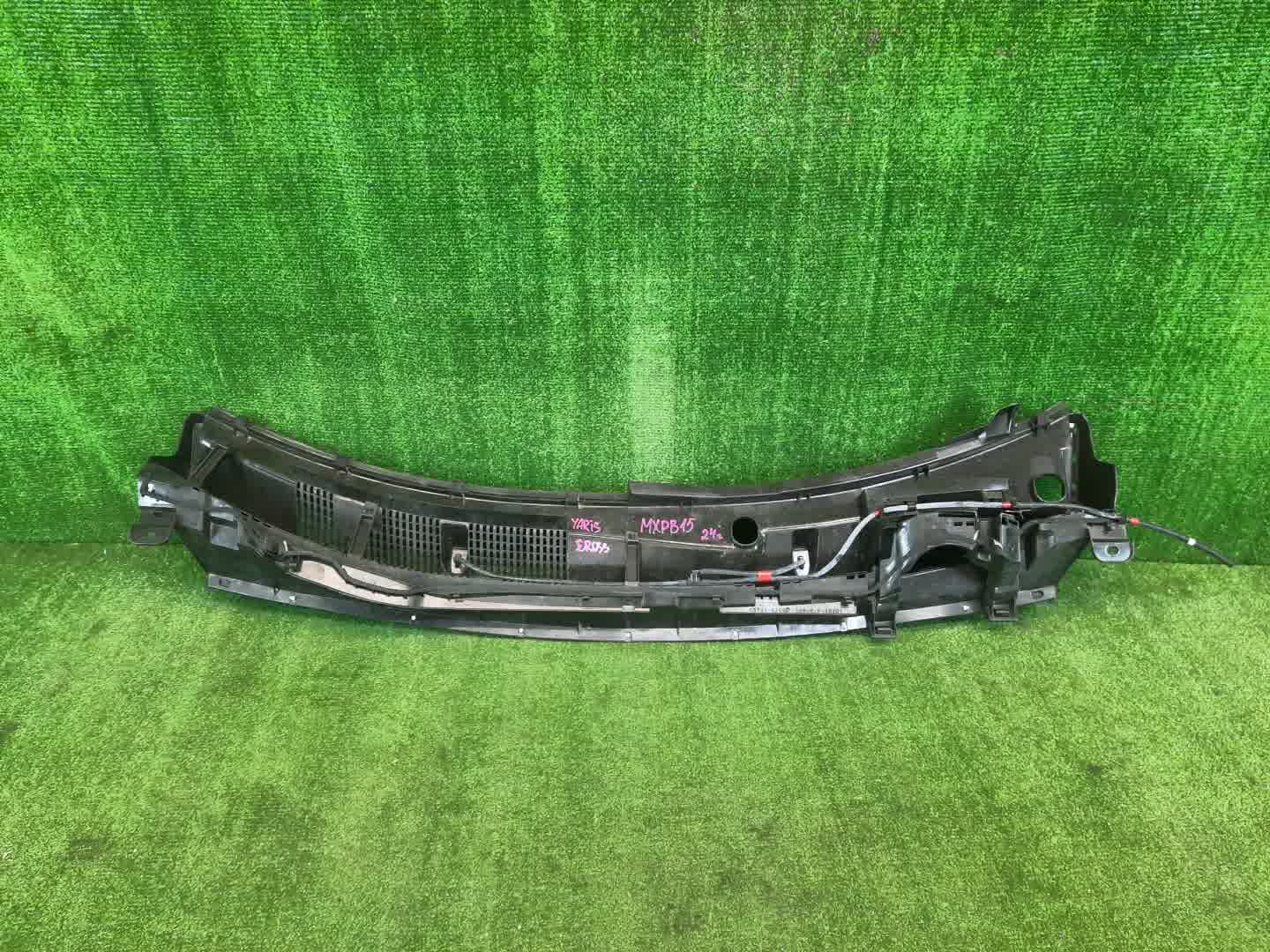 Планка на стеклоочиститель TOYOTA YARIS CROSS MXPJ10, MXPJ15, MXPB10, MXPB15 2 ракурс