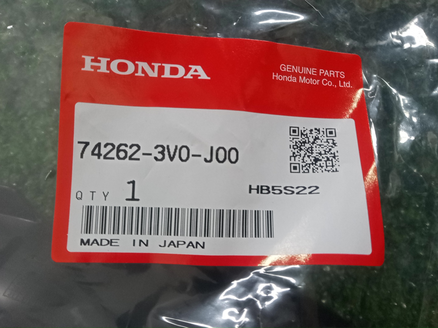 Планка на стеклоочиститель левая HONDA ZR-V 74262-3V0-J00 4 ракурс