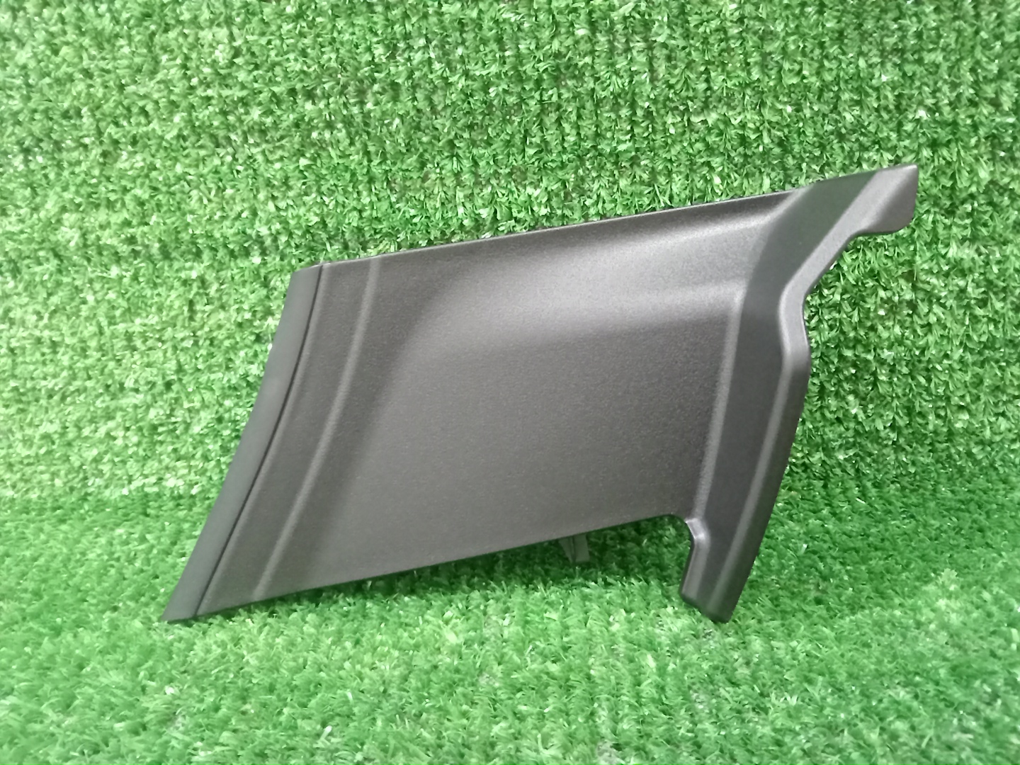 Планка на стеклоочиститель правая TOYOTA ALPHARD AAHH40W 55753-V2010 1 ракурс
