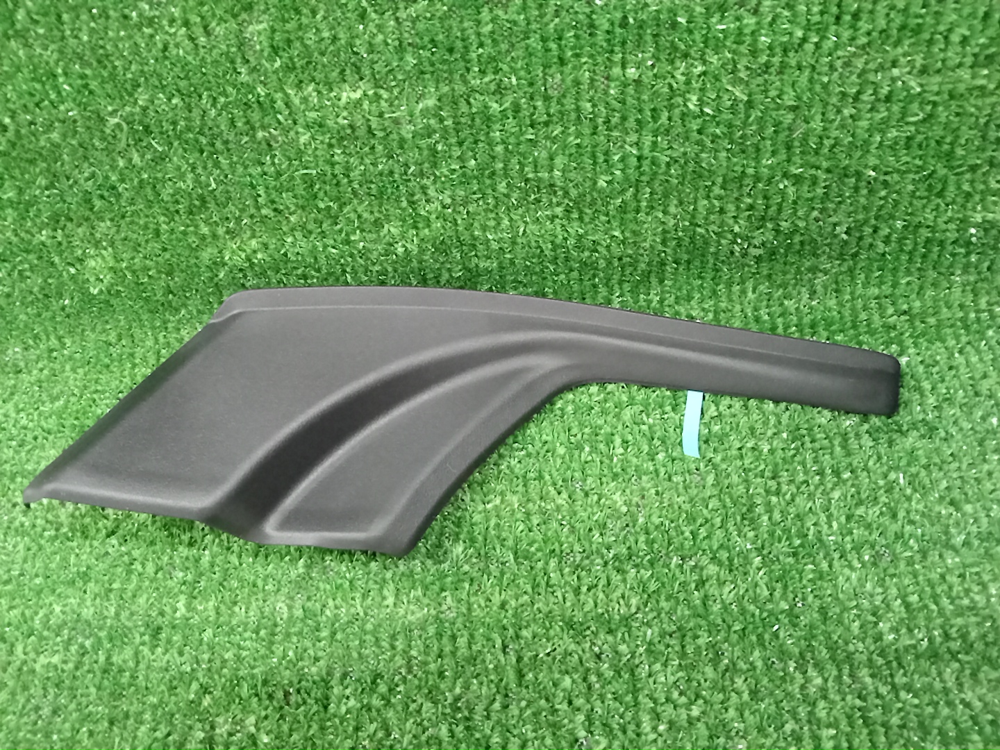 Планка на стеклоочиститель правая передняя TOYOTA AQUA NHP10 53866-52100 1 ракурс