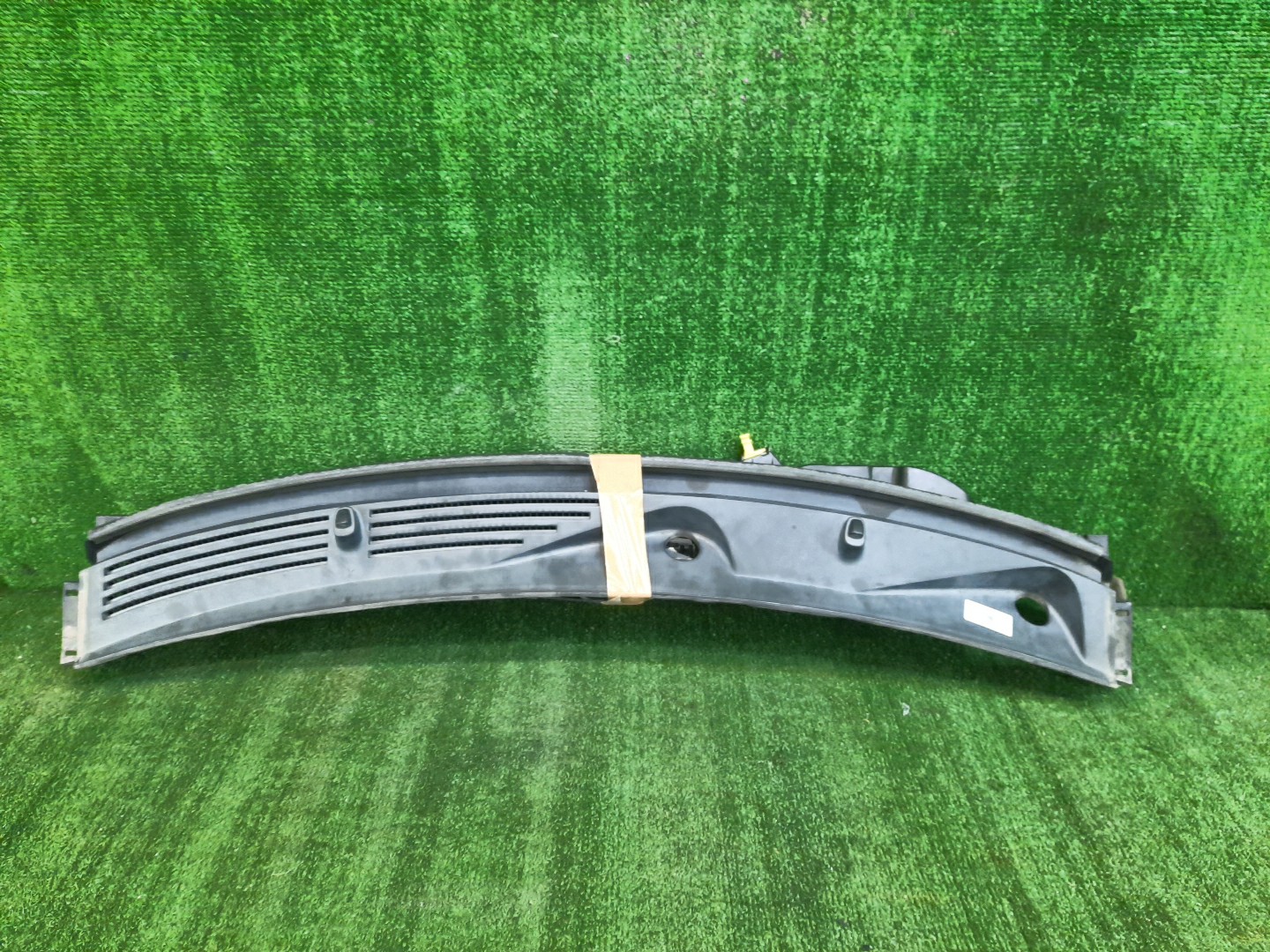 Планка на стеклоочиститель TOYOTA RAIZE A201A 55708-B1090 2 ракурс
