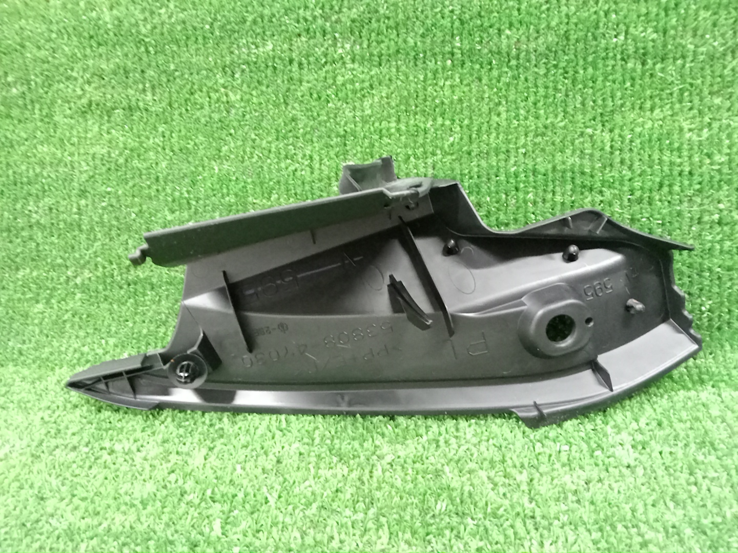 Планка на стеклоочиститель левая передняя TOYOTA PRIUS PHV ZVW52 53808-47030 2 ракурс
