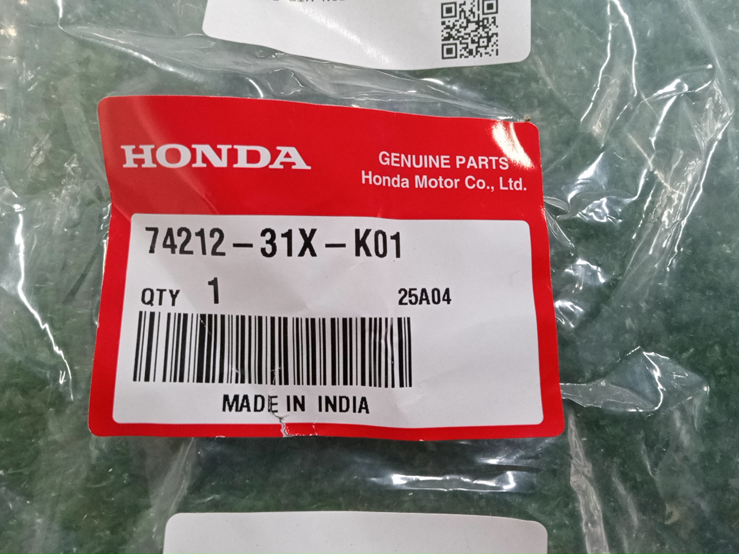 Планка на стеклоочиститель правая передняя HONDA WR-V DG5 74212-31X-K01 4 ракурс