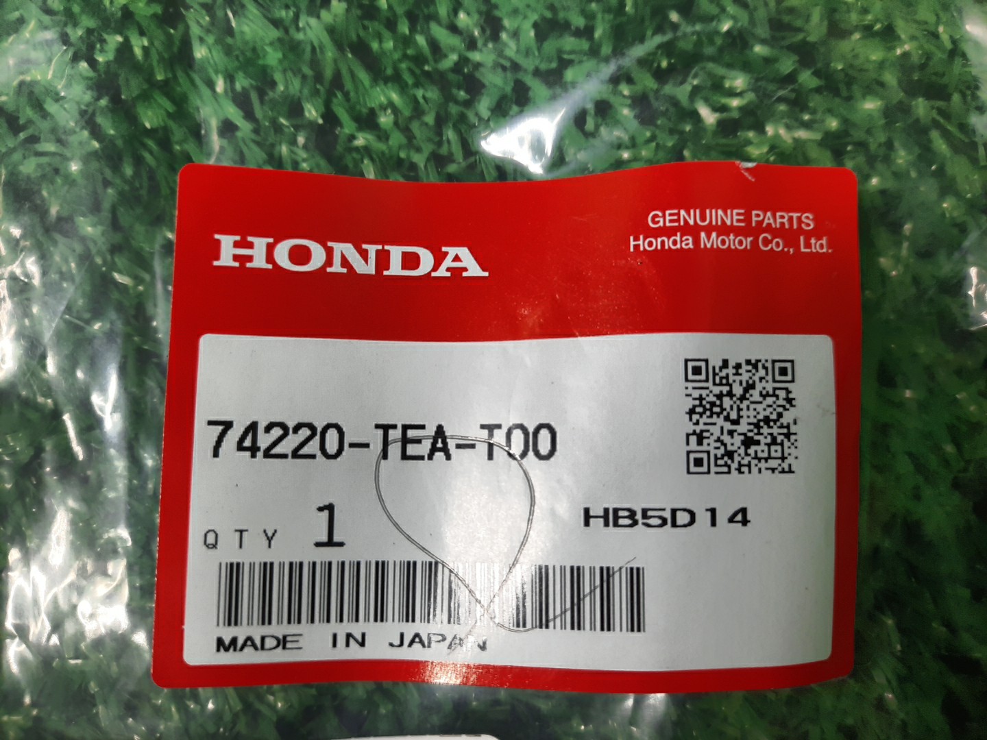 Планка на стеклоочиститель левая передняя HONDA CIVIC FK7 74220-TEA-T00 4 ракурс