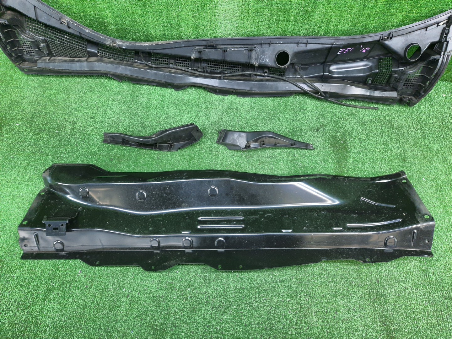 Планка на стеклоочиститель NISSAN LEAF ZE1 66862-5SK0A 4 ракурс