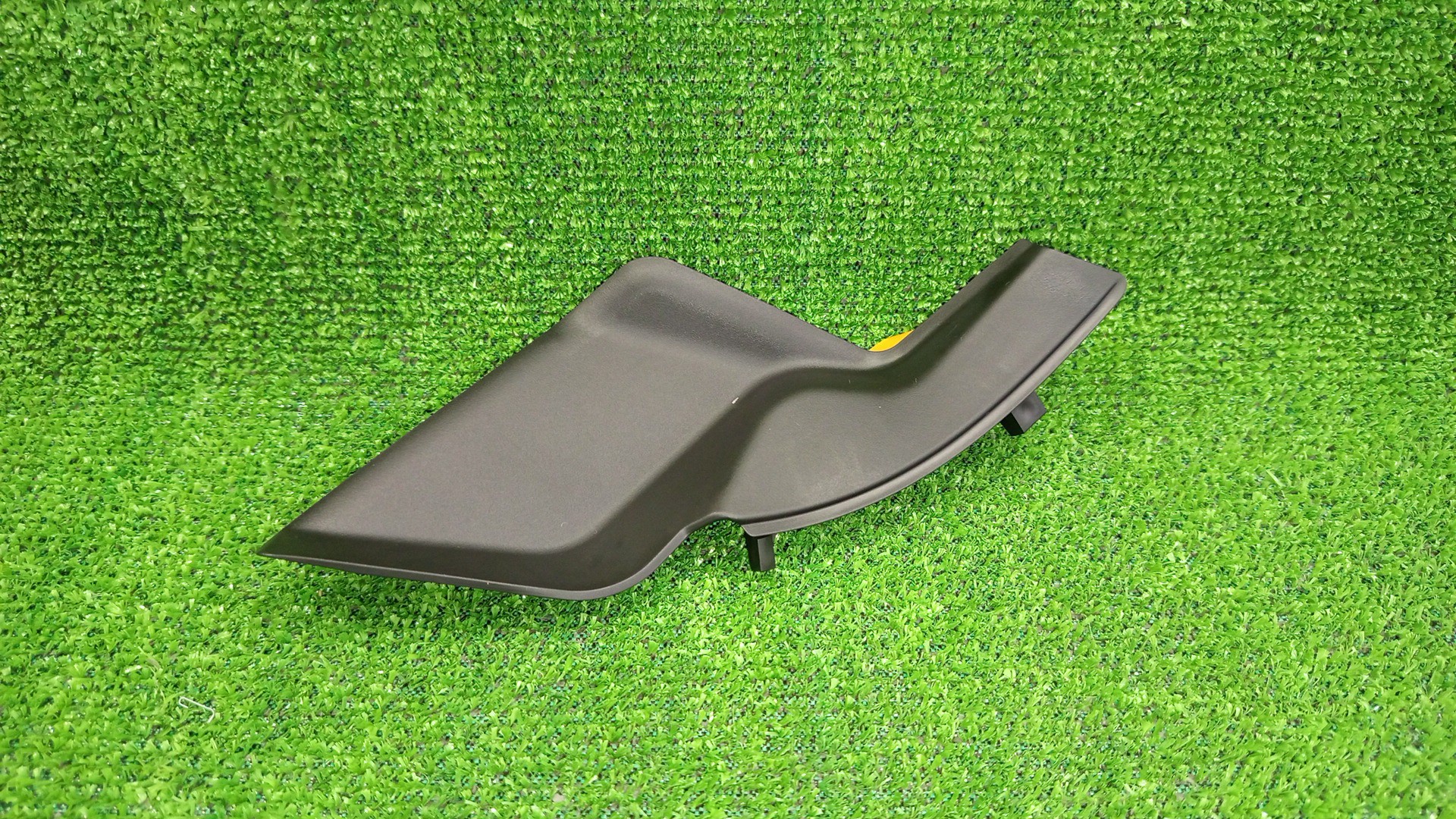 Планка на стеклоочиститель левая передняя TOYOTA HARRIER AXUH80 53867-48110 1 ракурс