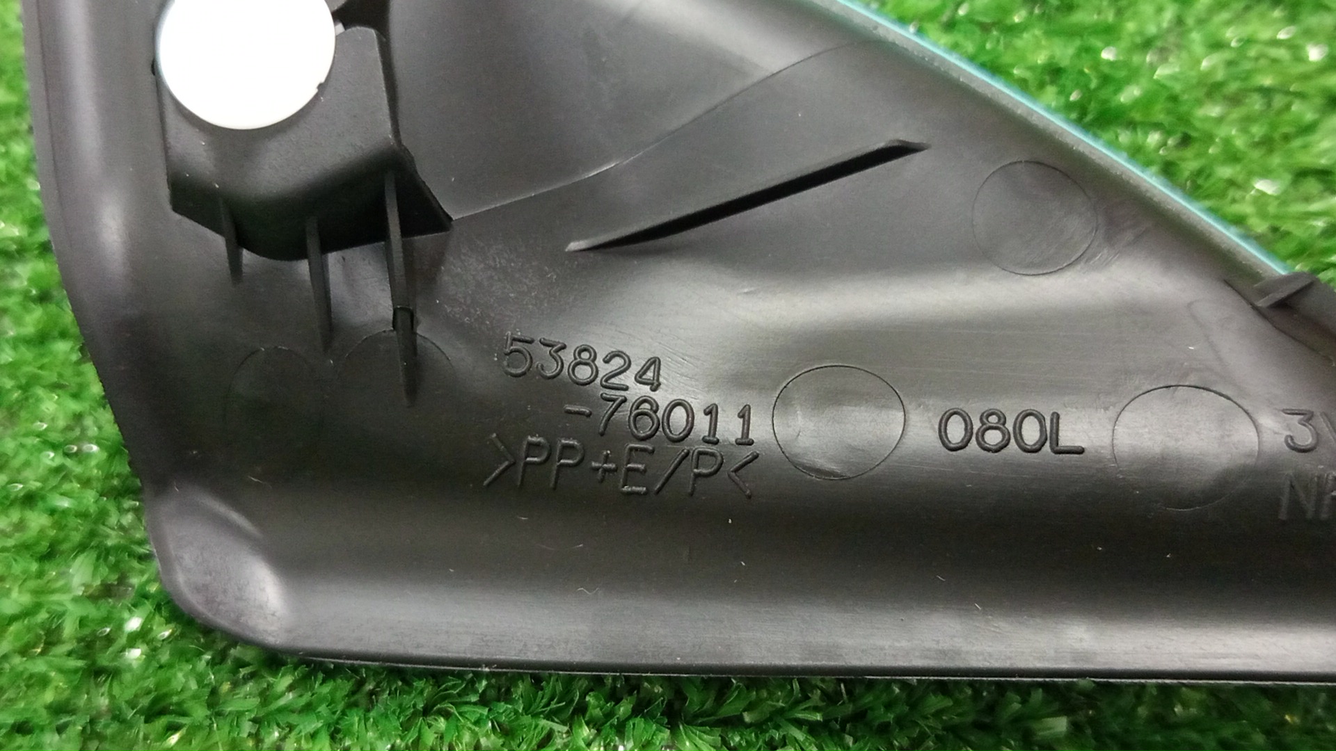 Планка на стеклоочиститель левая LEXUS CT200H ZWA10 53824-76011 3 ракурс