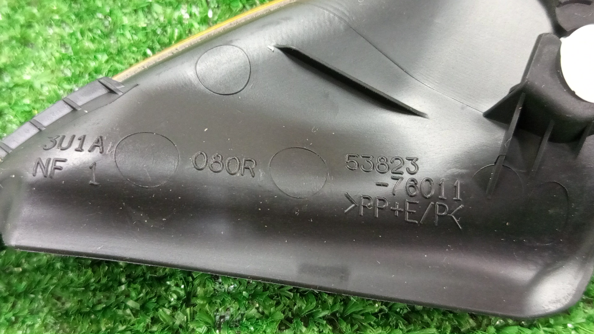 Планка на стеклоочиститель правая LEXUS CT200H ZWA10 53823-76011 3 ракурс
