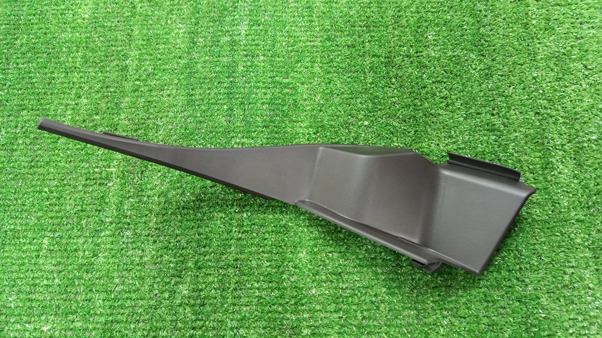 Планка на стеклоочиститель левая передняя SUBARU FORESTER SKE 91423SJ014 1 ракурс Планка на стеклоочиститель левая передняя SUBARU FORESTER SKE 91423SJ014 1 ракурс
