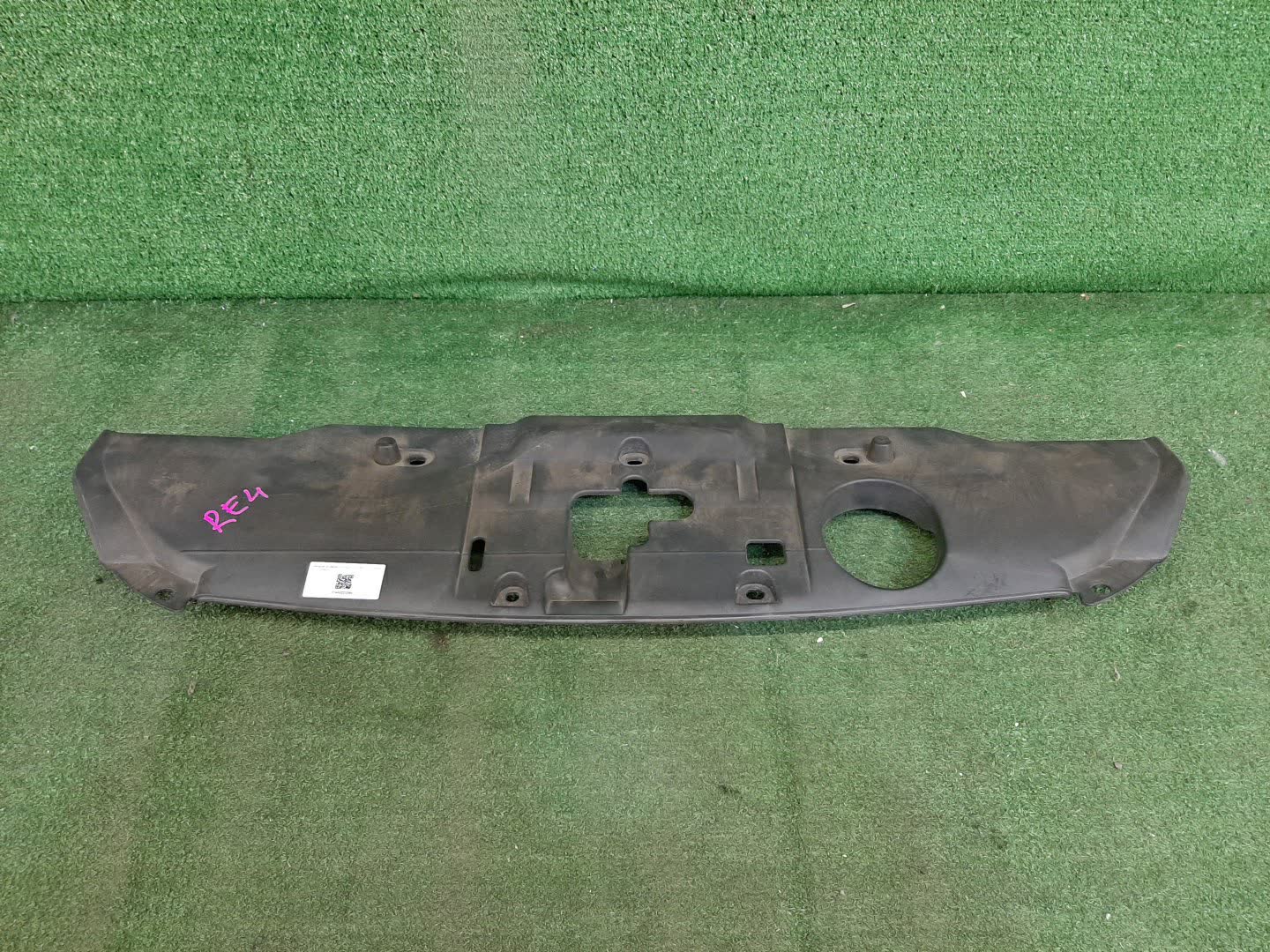 Накладка на бардачок HONDA CR-V RE4 71123-SWA-00 1 ракурс