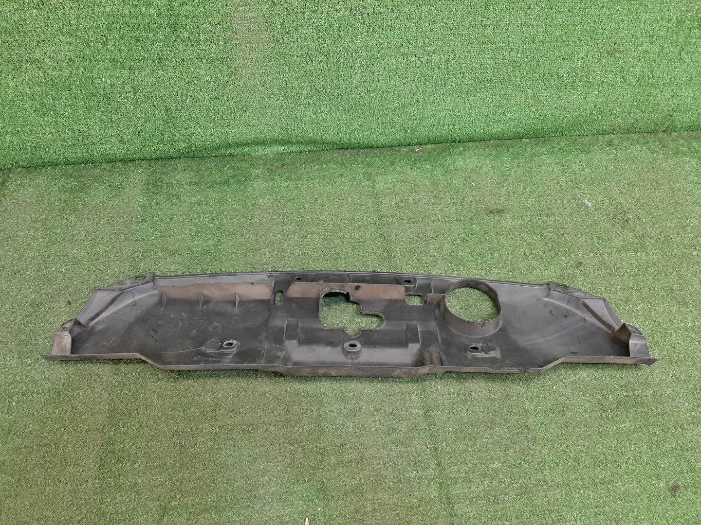 Накладка на бардачок HONDA CR-V RE4 71123-SWA-00 2 ракурс
