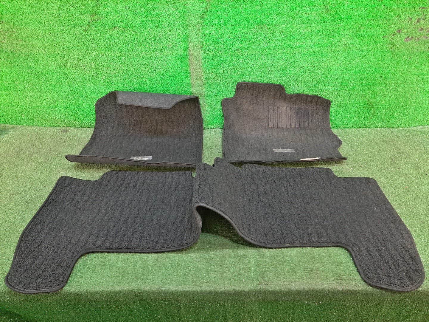 Коврик TOYOTA VITZ NCP91 1 ракурс