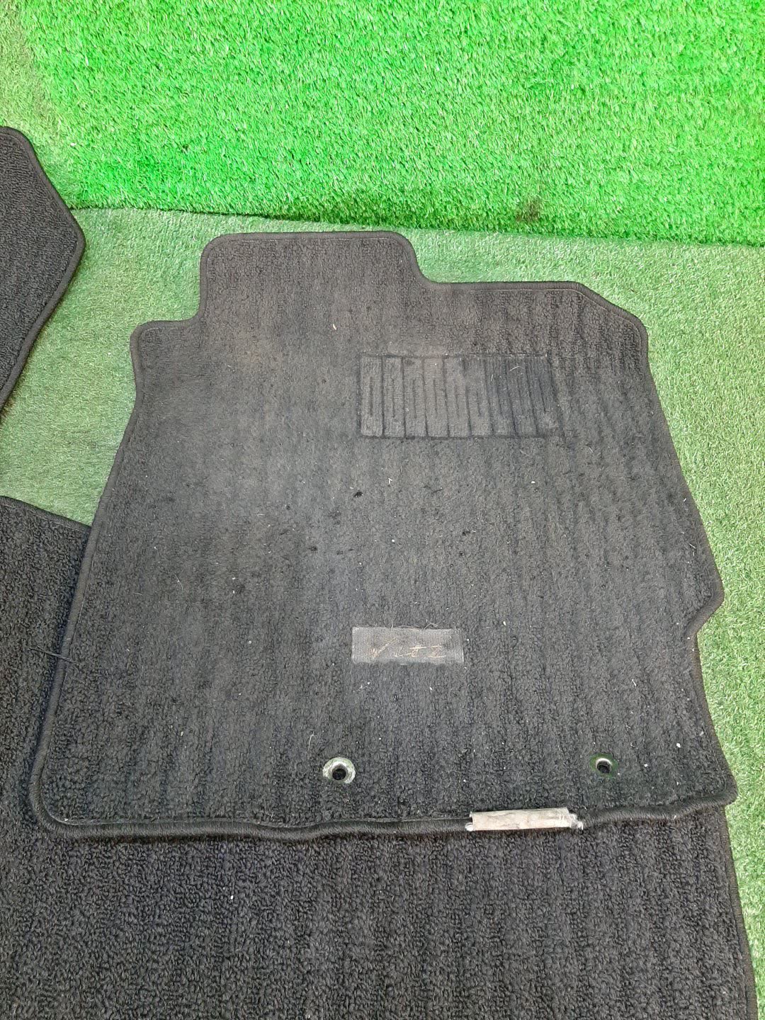 Коврик TOYOTA VITZ NCP91 3 ракурс