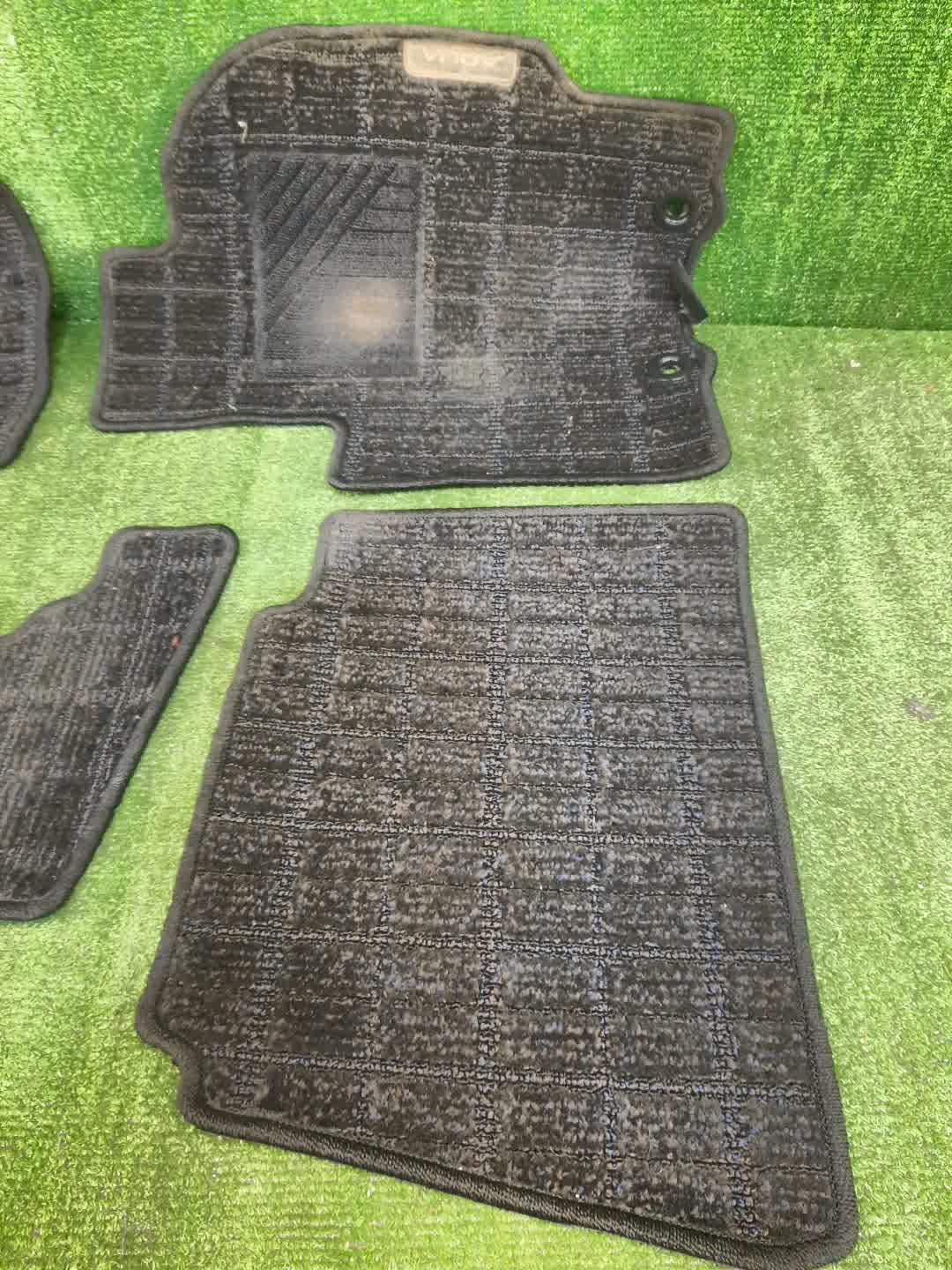 Коврик TOYOTA AQUA MXPK11 2 ракурс