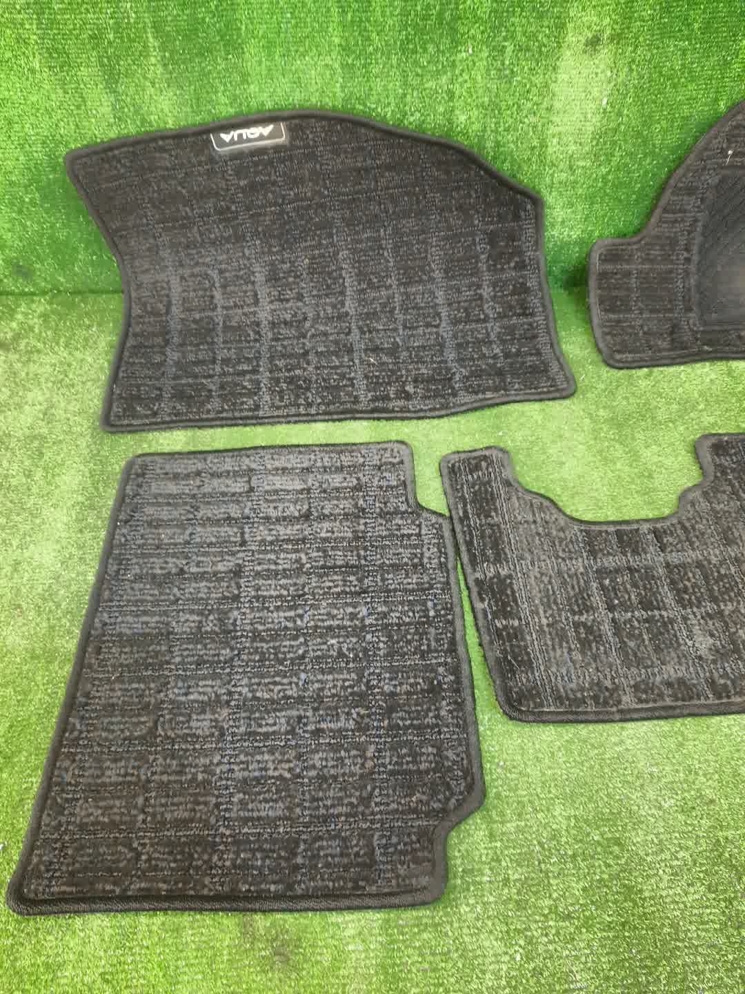 Коврик TOYOTA AQUA MXPK11 3 ракурс