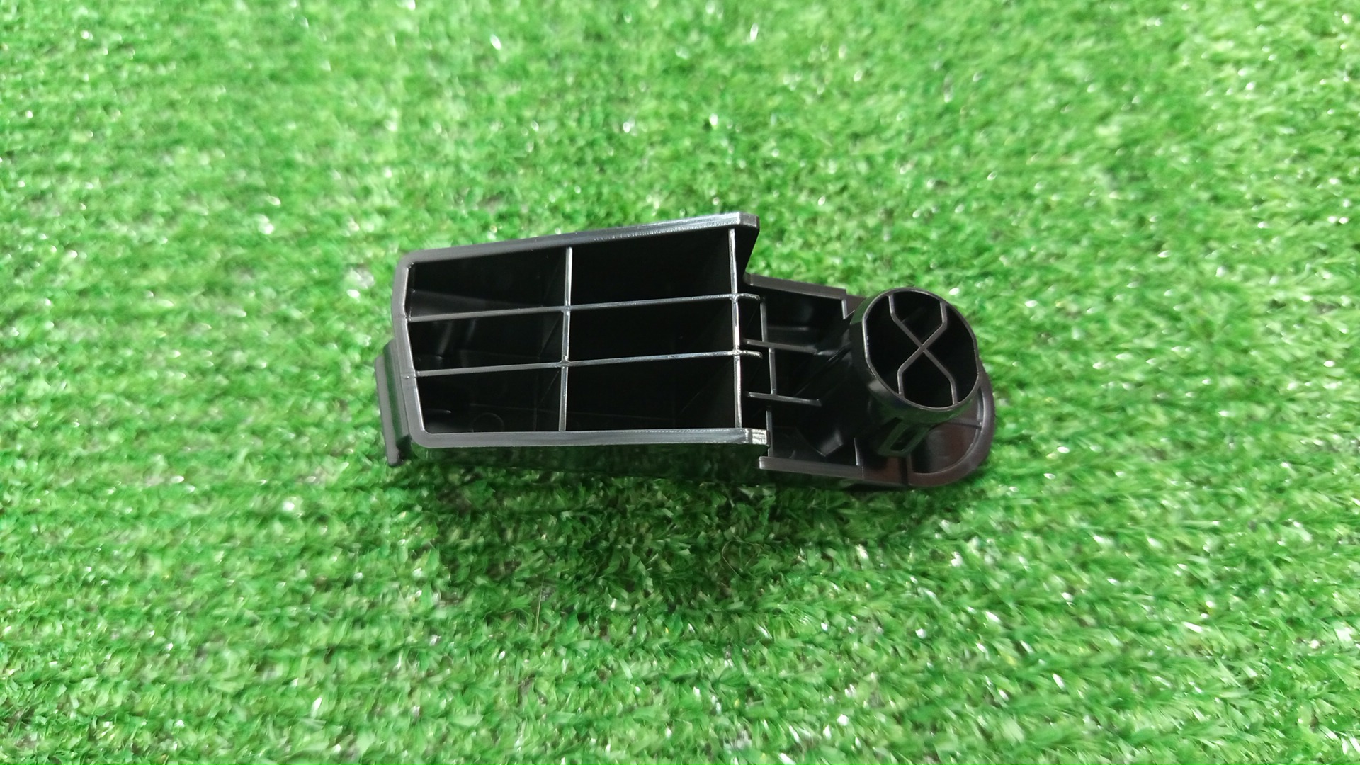 Клипса TOYOTA PROBOX NCP165V 53452-52030 1 ракурс