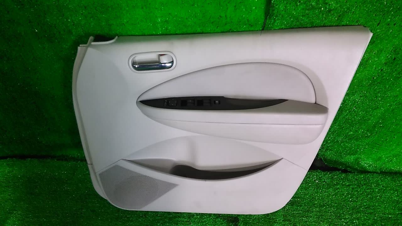 Обшивка дверей правая передняя MAZDA BIANTE CCEAW, CCEFW, CCFFW, CC3FW 1 ракурс