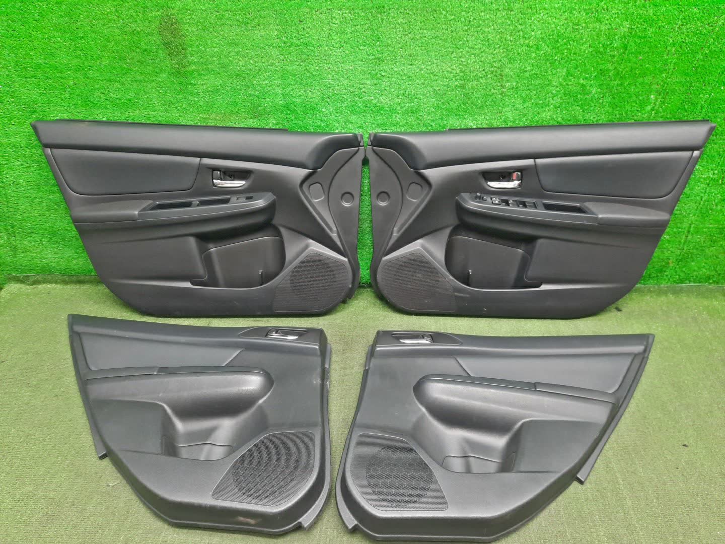 Обшивка дверей SUBARU IMPREZA GP7 1 ракурс
