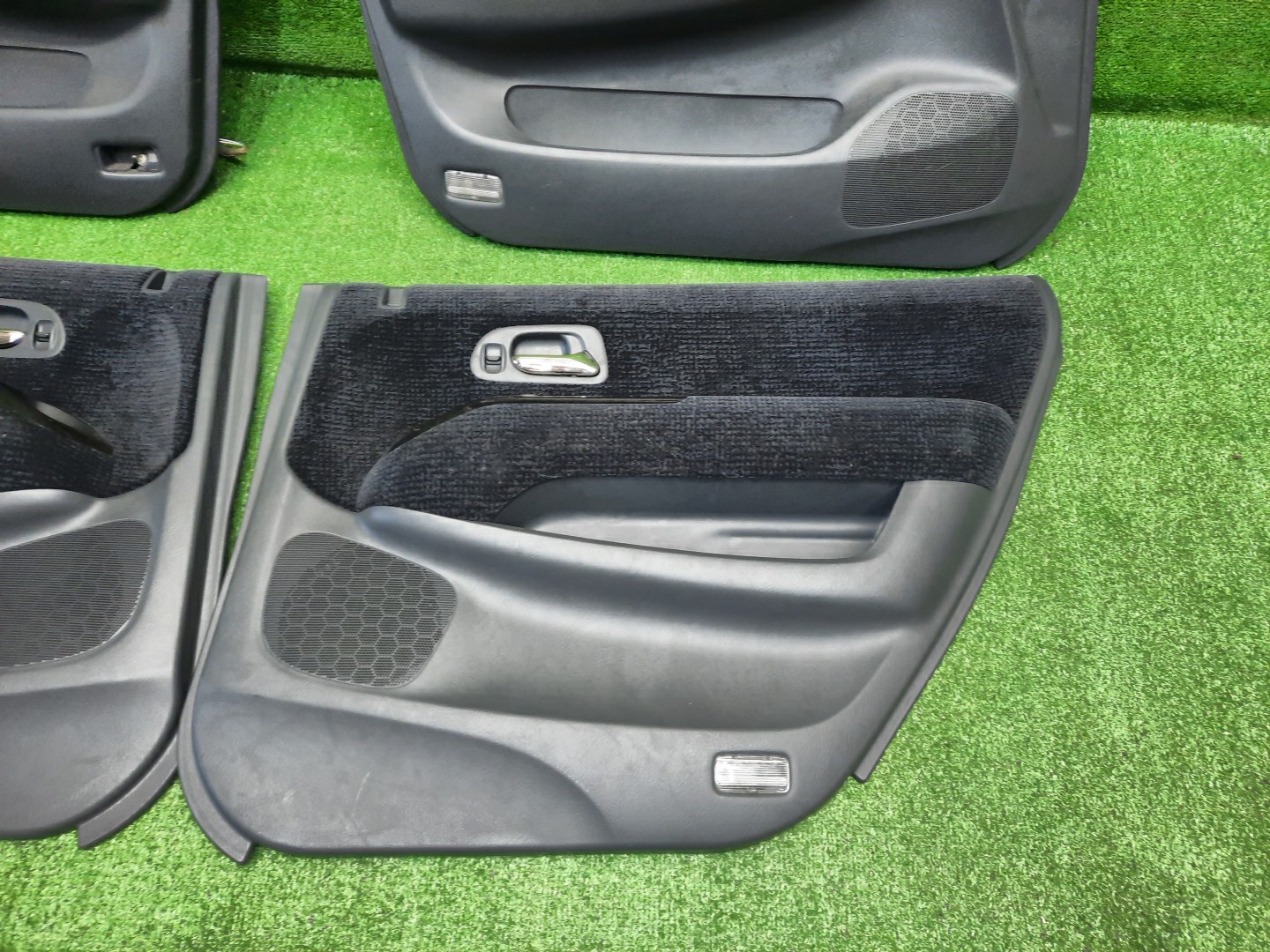 Обшивка дверей HONDA ODYSSEY RA6 4 ракурс