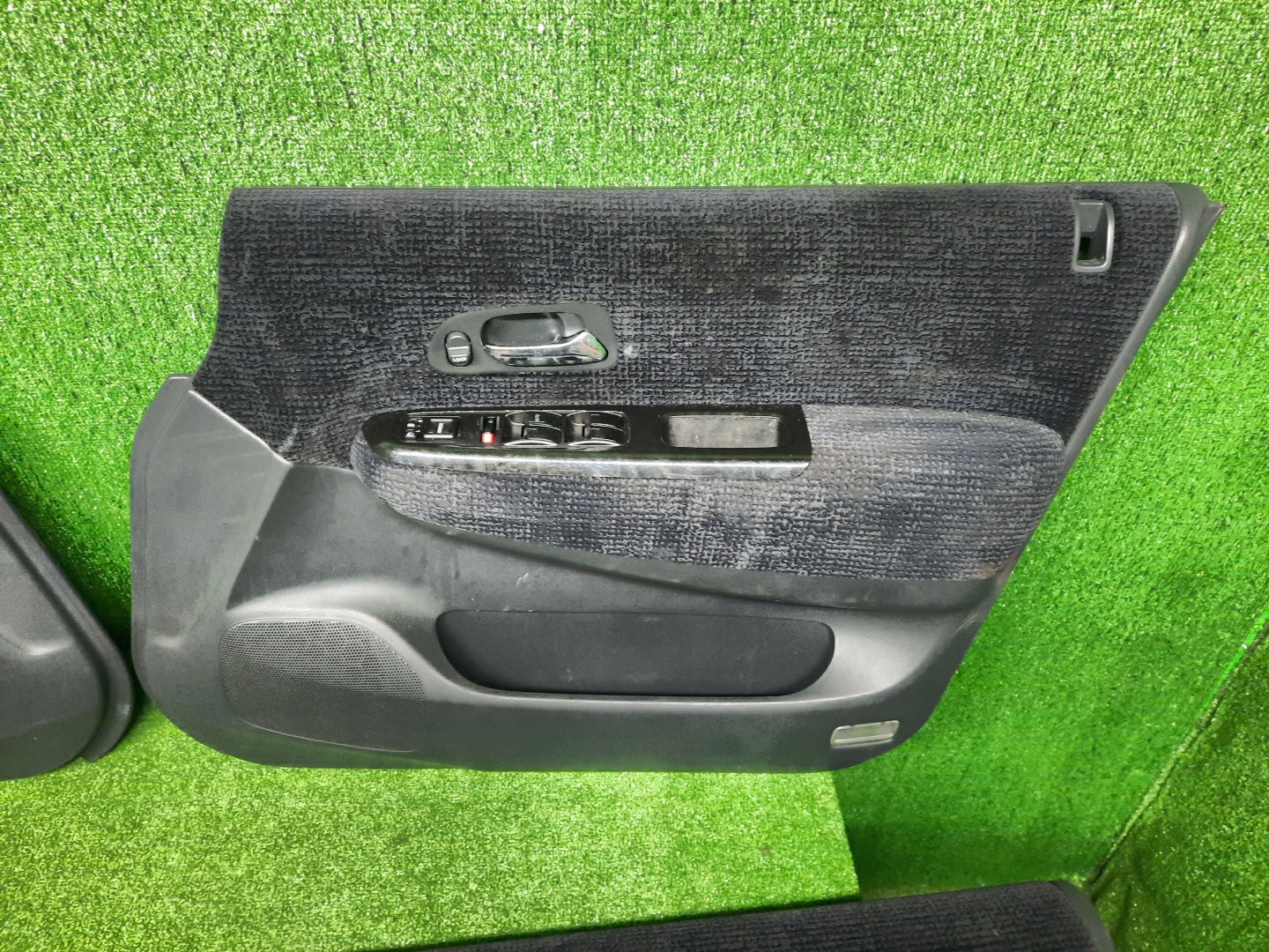 Обшивка дверей HONDA ODYSSEY RA6 3 ракурс
