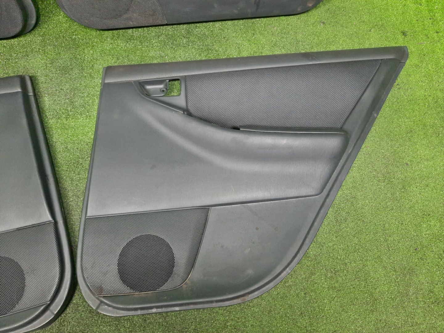 Обшивка дверей TOYOTA COROLLA FIELDER ZZE123G 5 ракурс