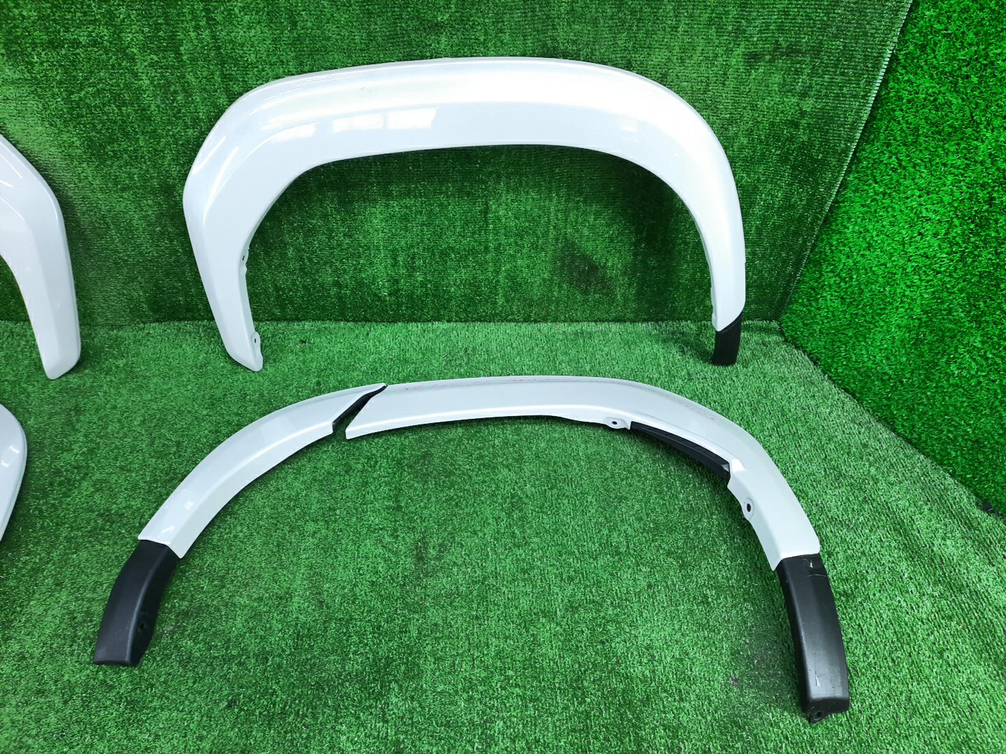 Обвес TOYOTA YARIS CROSS MXPB10 52535-52210 5 ракурс
