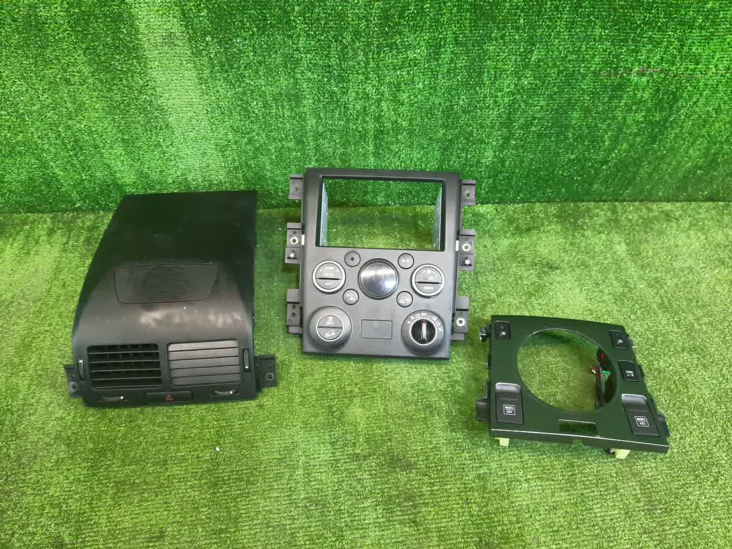 Консоль магнитофона SUZUKI ESCUDO TD54W 1 ракурс
