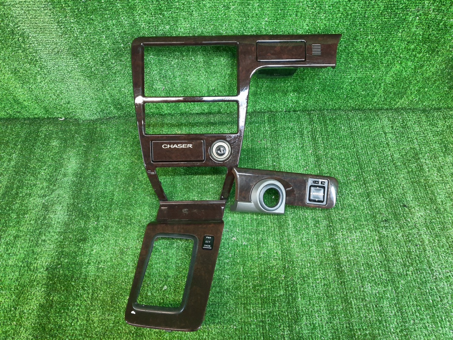 Консоль магнитофона TOYOTA CHASER GX100 1 ракурс