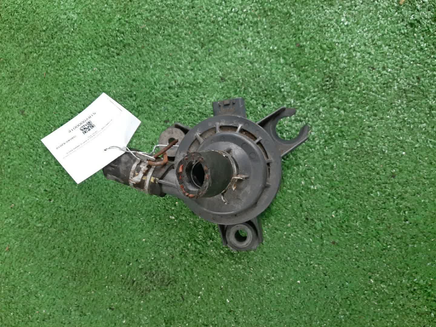 Помпа инвертора TOYOTA AQUA NHP10 G9040-52010 1 ракурс