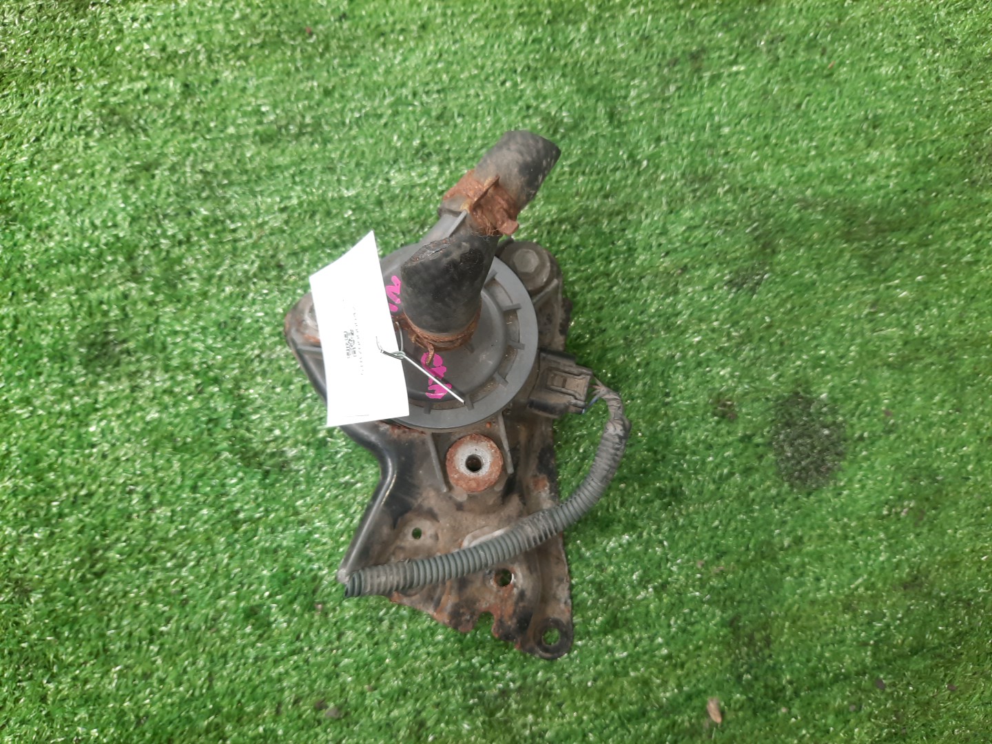 Помпа инвертора TOYOTA AQUA NHP10 1NZ-FXE G9040-52010 1 ракурс