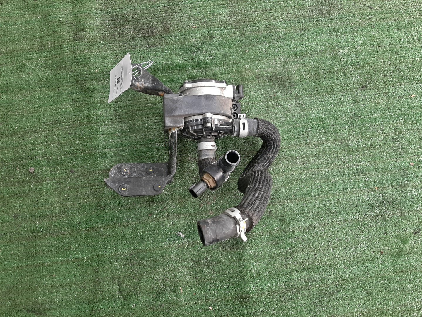 Помпа инвертора NISSAN X-TRAIL SNT33 KR15DDT 21580-6UM0A 1 ракурс