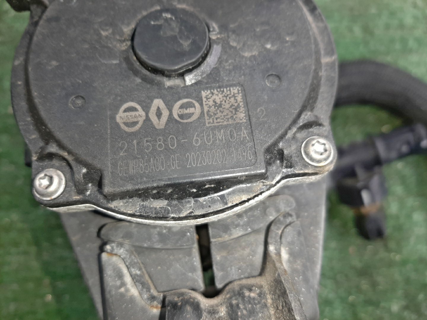 Помпа инвертора NISSAN X-TRAIL SNT33 KR15DDT 21580-6UM0A 3 ракурс