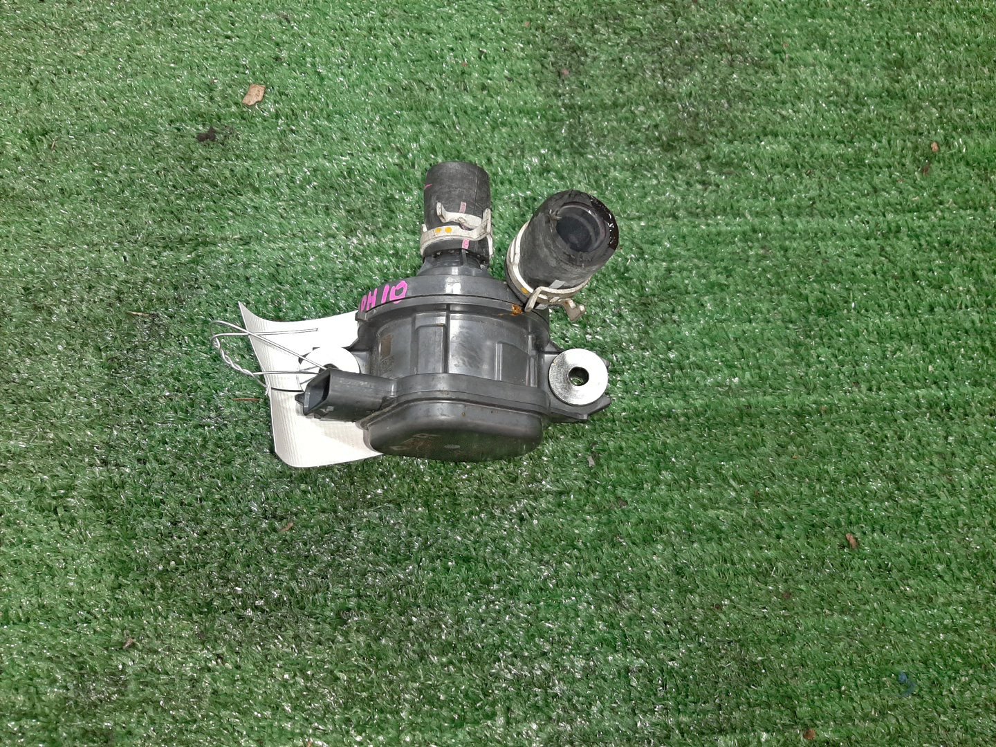 Помпа инвертора TOYOTA YARIS MXPH10 M15A-FXE G9040-52030 1 ракурс