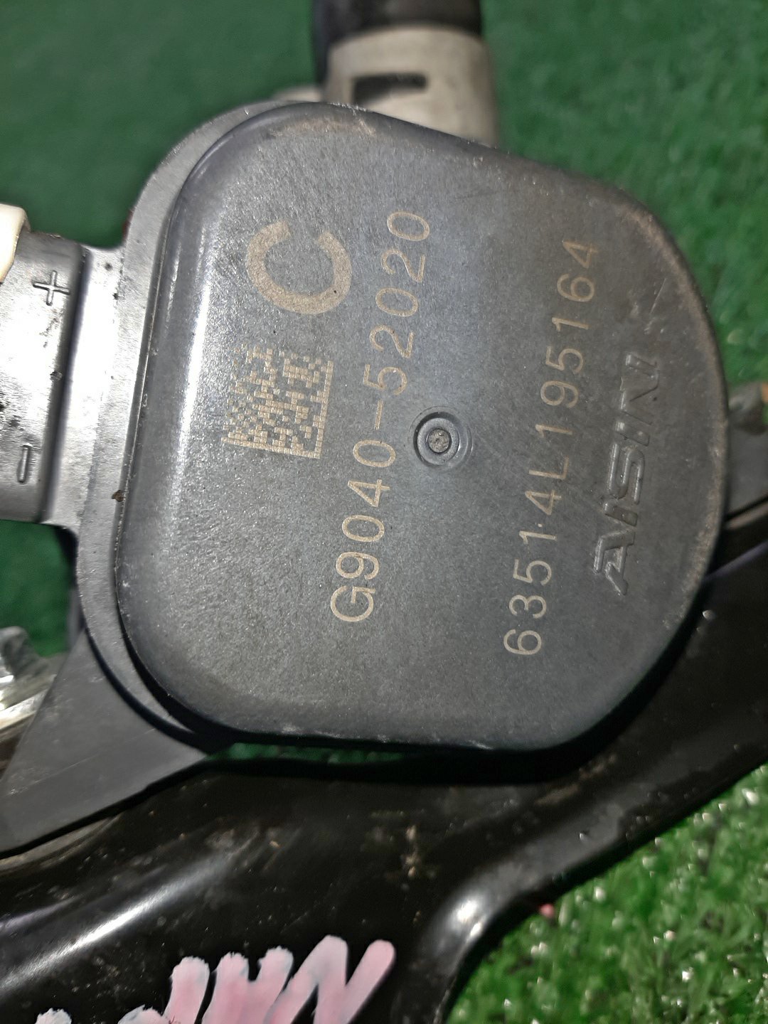 Помпа инвертора TOYOTA PROBOX NCP160V 1NZ-FE G9040-52020 3 ракурс